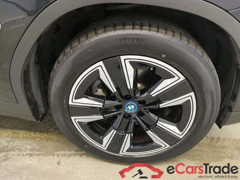 BMW iX3 Executive #4