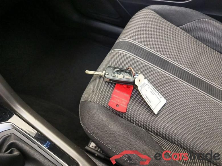 VOLKSWAGEN T-ROC DIESEL 2.0 TDi 150 Style DSG 5d #4