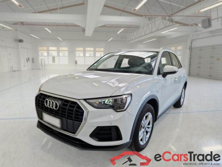 AUDI Q3 / 2018 / 5P / SUV 45 TFSI E S TRONIC BUSINESS #1