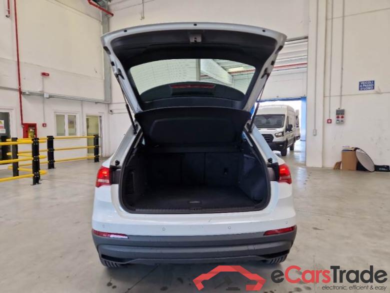AUDI Q3 / 2018 / 5P / SUV 45 TFSI E S TRONIC BUSINESS #5