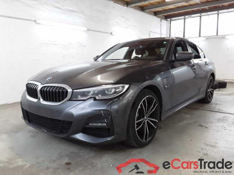 BMW 320e Plug-In Hybrid M-Sport Aut. LED-Xenon Head-Up LC-Pro Ambient HI-FI Navi-Pro 1/2 Sport-Leather-Alcantara KeylessGo Camera Klima PDC ... #1