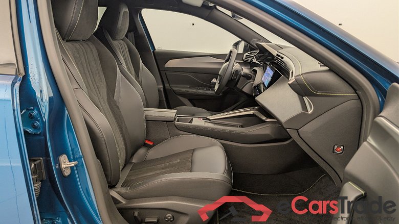 Peugeot 408 Hybrid 145 e-DCS6 GT #5