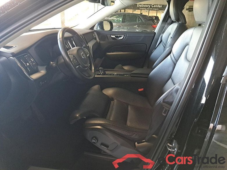 VOLVO XC60 - 2017 2.0 T8 TE AWD PHEV Momentum Pro Gear. STOCK #6