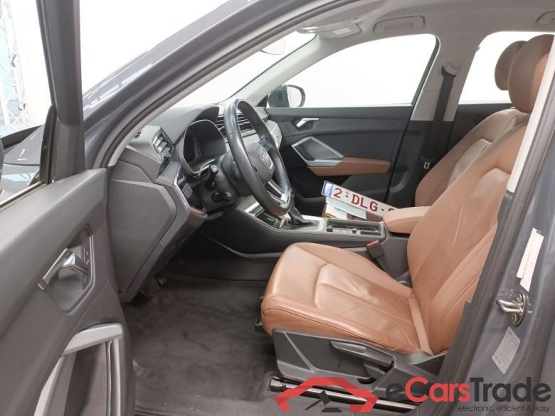 Audi Q3 35 TDI S Tronic Business Edition 5d #3