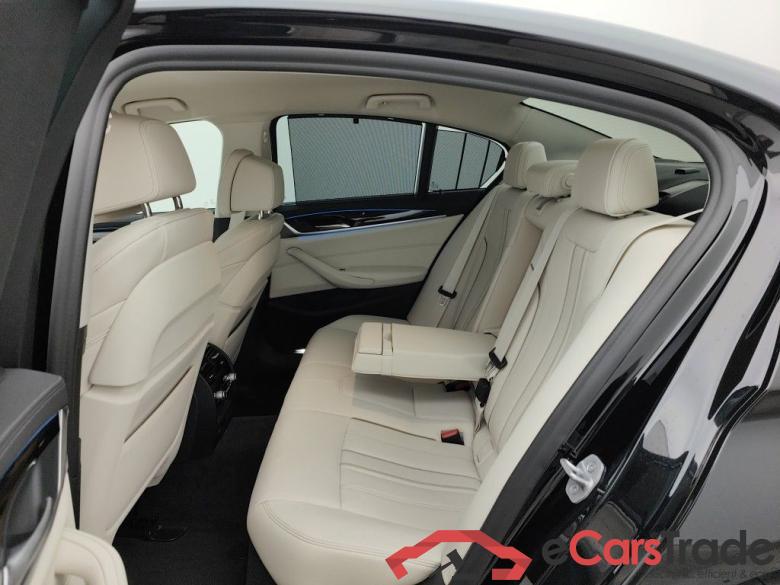 BMW 5 - 2020 545eXA 286 PHEV 4d #3