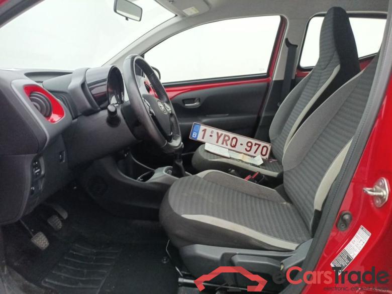 Toyota Aygo 1.0 VVT-i x-play II 5d #3
