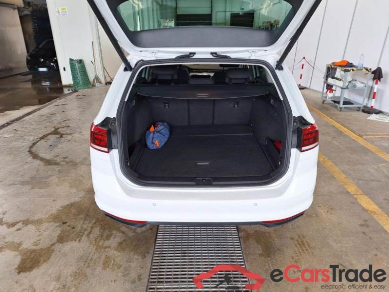 VOLKSWAGEN PASSAT / 2019 / 5P / STATION WAGON VAR. 2.0TDI SCR EVO 110KW BUSINESS DSG #5