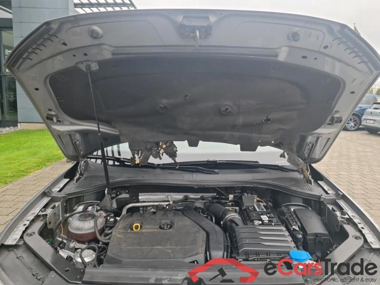 VOLKSWAGEN Tiguan Allspace 1.5 TSI PLATINUM DSG #4