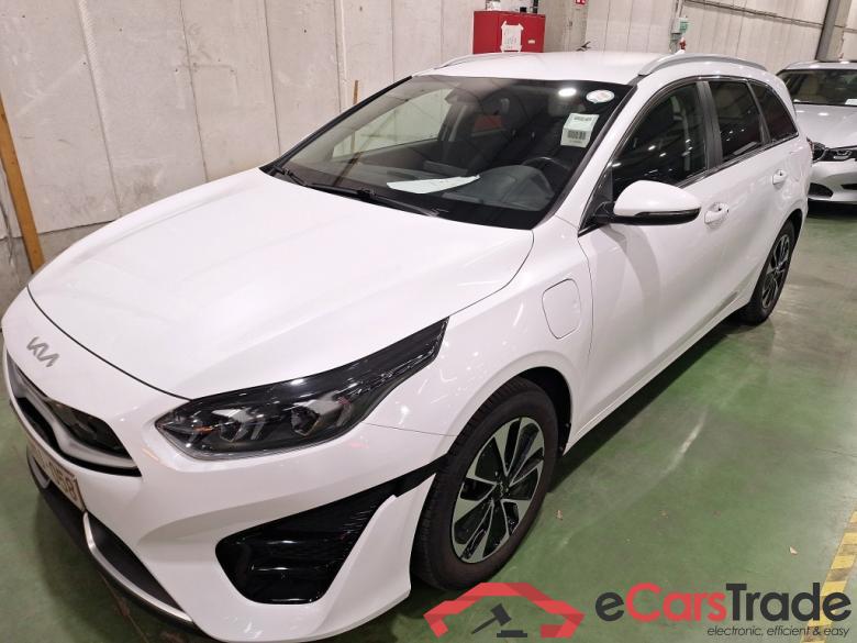 KIA CEE'D SPORTSWAGON 1.6 GDI PHEV BUSINESS LINE DCT #1