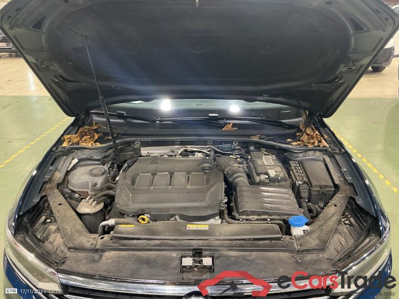 VOLKSWAGEN PASSAT VARIANT 1.6 TDI SCR MSQ VARIANT STYLE BUSINESS #6