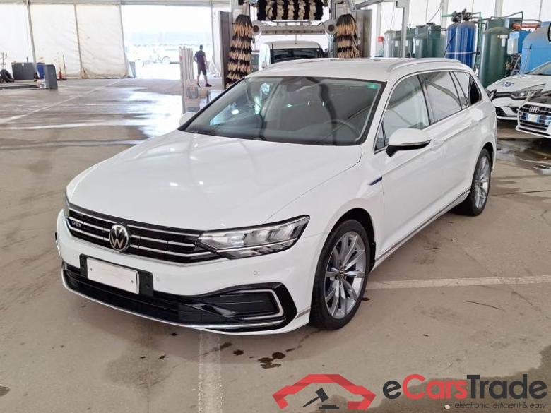 VOLKSWAGEN PASSAT / 2019 / 5P / STATION WAGON VAR. 1.4 PLUG IN HYBRID GTE DSG