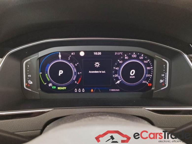 VOLKSWAGEN PASSAT / 2019 / 5P / STATION WAGON VAR. 1.4 PLUG IN HYBRID GTE DSG #4