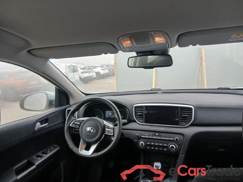 KIA Sportage / 2018 / 5P / todoterreno 1.6 MHEV Business 100kW (136CV) 4x2 #3