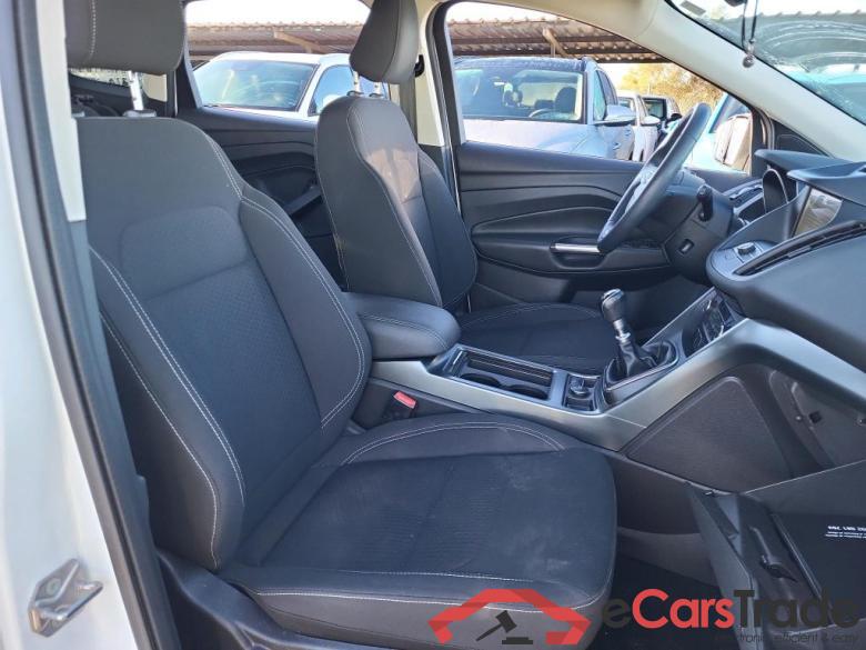 FORD Kuga / 2016 / 5P / todoterreno 1.5 EcoBoost 88kW 4x2 Trend+ (CX) #6