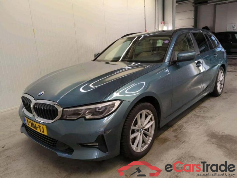 BMW 3-serie Touring 330i xD Bns Ed. Pl..
