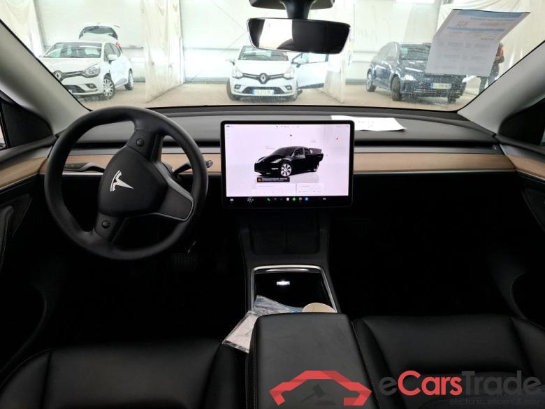 TESLA Model Y / 2021 / 5P / SUV RWD #6