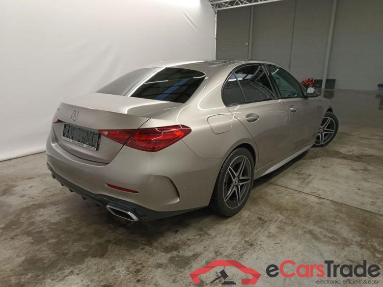 Mercedes-Benz C-Klasse Berline C 200 d AMG Line 4d #2