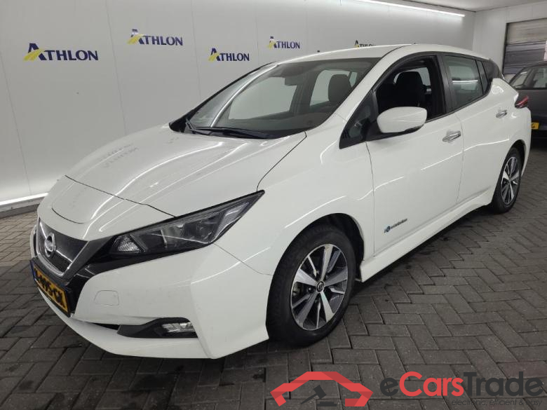 NISSAN LEAF ACENTA 40kWh 5D