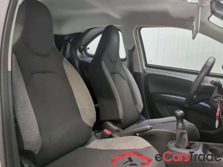 TOYOTA Aygo X 1.0 VVT-i MT Play #6