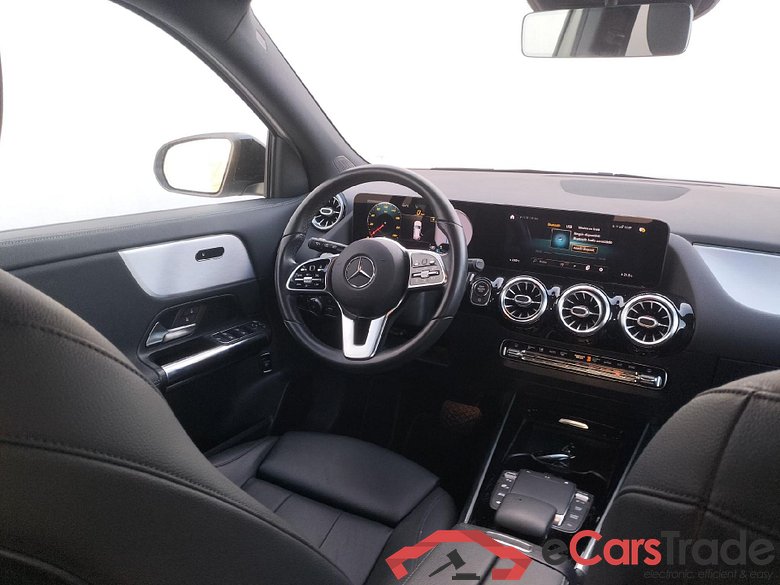 MERCEDES-BENZ GLA / 2020 / 5P / todoterreno GLA 200 #3