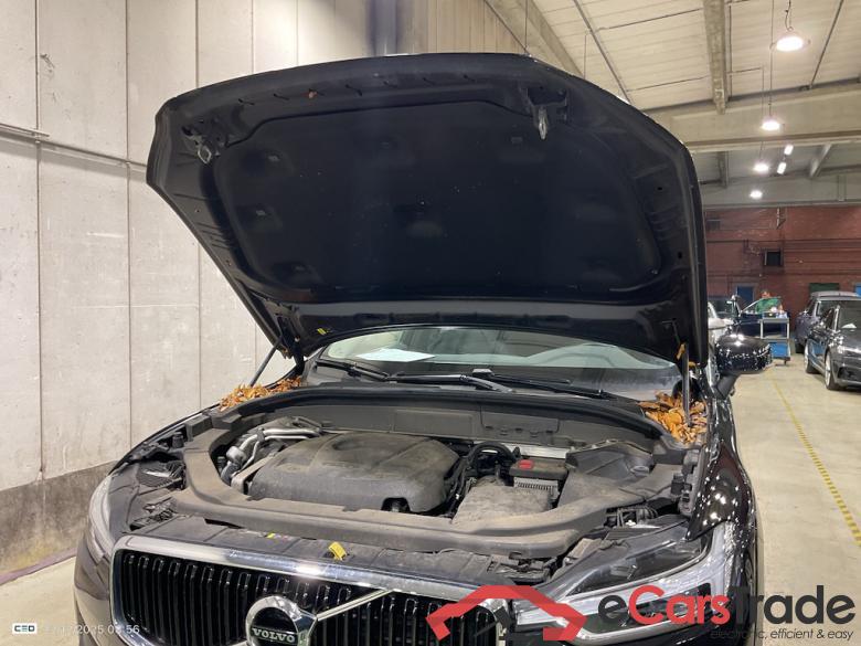 VOLVO XC60 2.0 T4 GEARTRONIC MOMENTUM PRO #6