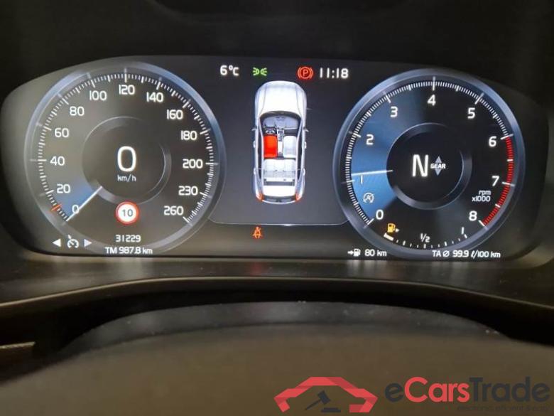 VOLVO XC40 / 2017 / 5P / SUV T2 MOMENTUM #4