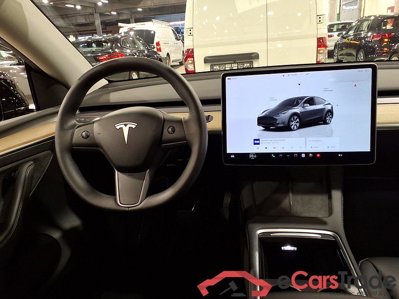 TESLA MODEL Y BEV AUTO RWD #6