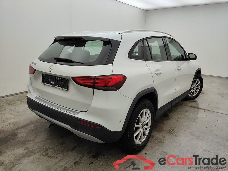 Mercedes-Benz GLA GLA 180 d Business Solution Essential 5d #2