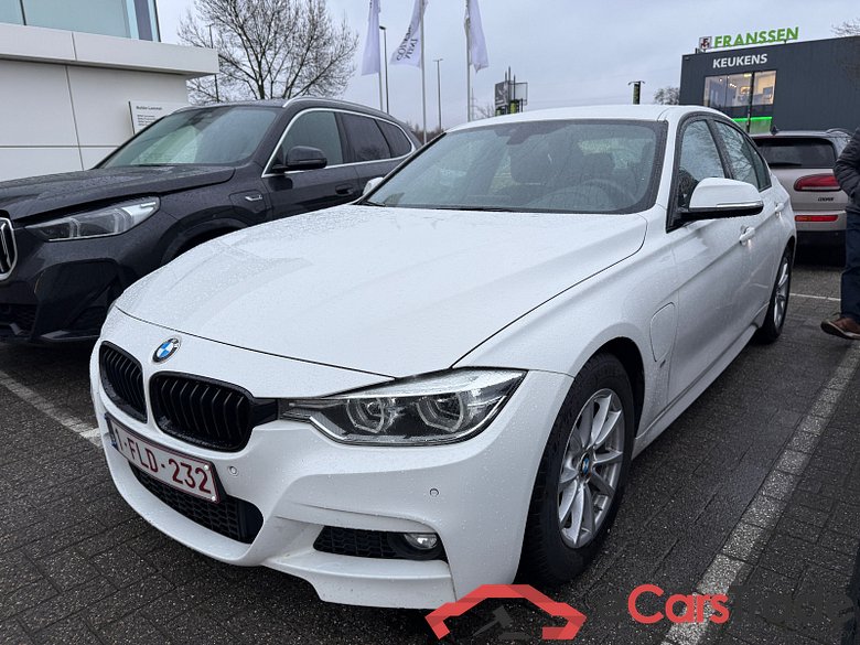 BMW 330e Facelift Plug-In Hybrid M-Sport Aut. LED-Xenon Navi-Pro Alcantara KeylessGo Klima PDC ...