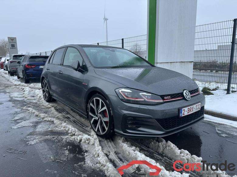 VOLKSWAGEN Golf VII GTI Golf GTI 'Performance' 2.0 TSI 180 kW (245 ch) 7 vitesses DSG