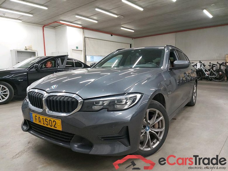 BMW - BMW 3 TOURING 330e 292PK Sport Pack Business Plus With Vernasca Heated Seats & Driving Assistant Pack & Towing Hook * HYBRID * #1