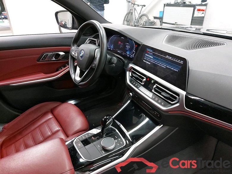 BMW - BMW 3 TOURING 330e 292PK Sport Pack Business Plus With Vernasca Heated Seats & Driving Assistant Pack & Towing Hook * HYBRID * #3