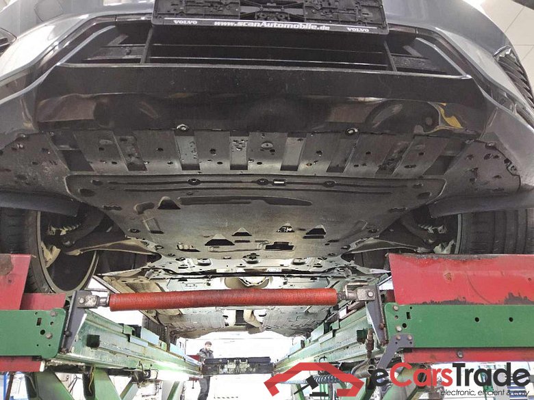 Volvo XC60 (03.2017->) DE - SUV5 B5 (Benzin) 2WD EU6d, R-Design Mild-Hybrid (EURO 6d), (Facelift) 2021 #5