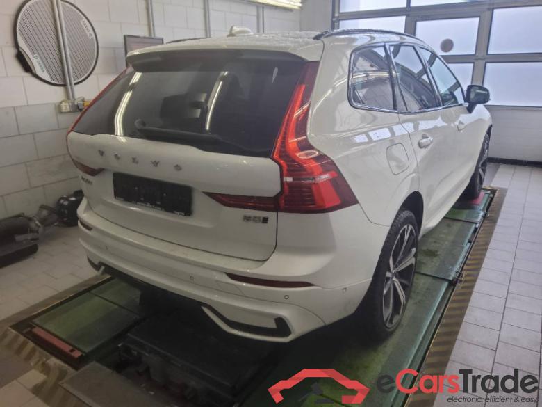 Volvo XC60 (03.2017->) DE - SUV5 B5 (Benzin) AWD EU6d, Ultimate Dark Mild-Hybrid (EURO 6d), (Facelift) #3