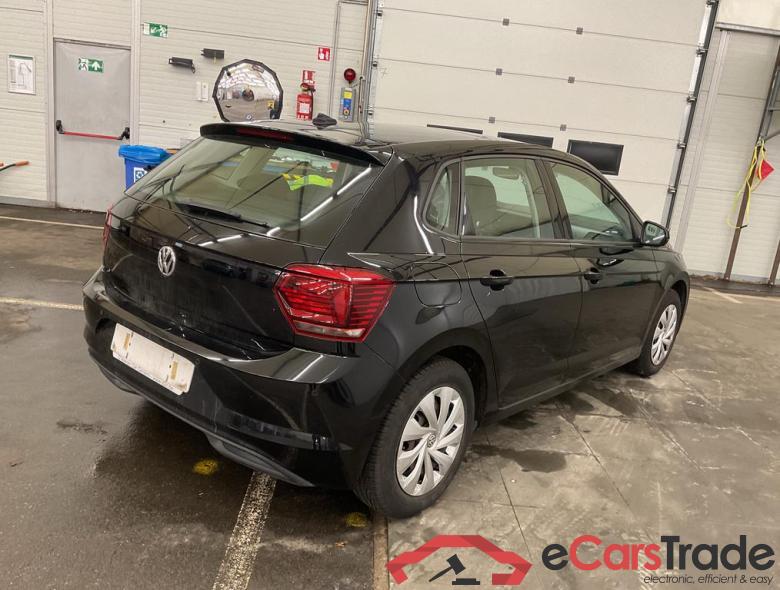 VOLKSWAGEN Polo New Polo Comfortline 1.0   55 kW (75 ch) 5 vitesses manuel #2