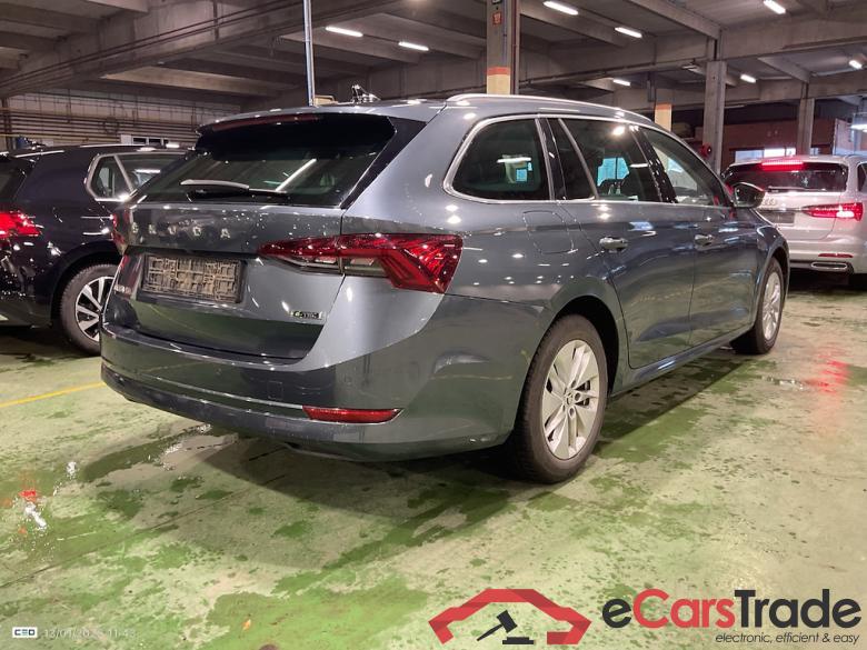 SKODA OCTAVIA COMBI 1.0 TSI MHEV 81KW DSG CLEVER #4