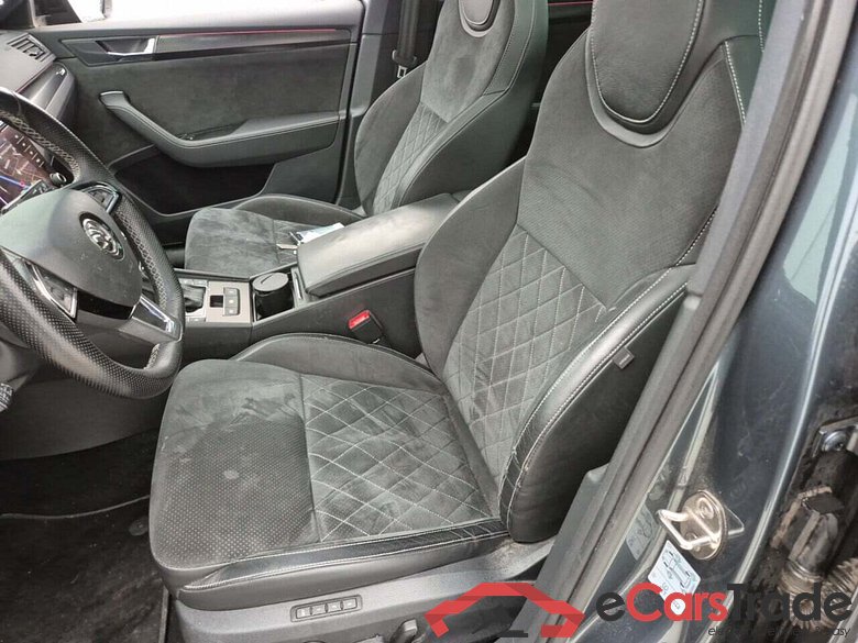 SKODA SUPERB COMBI 1.4 TSI SPORTLINE DSG #6