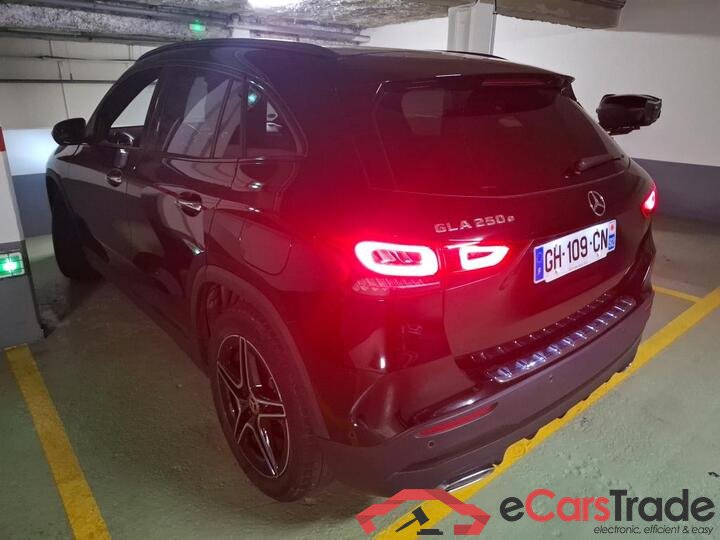Mercedes GLA 250e Plug-In Hybrid AMG Night Aut. LED-Xenon Widescreen Burmester Ambient Navi 1/2 Sport-Leather-Alcantara KeylessGo Camera Klima PDC ... #4