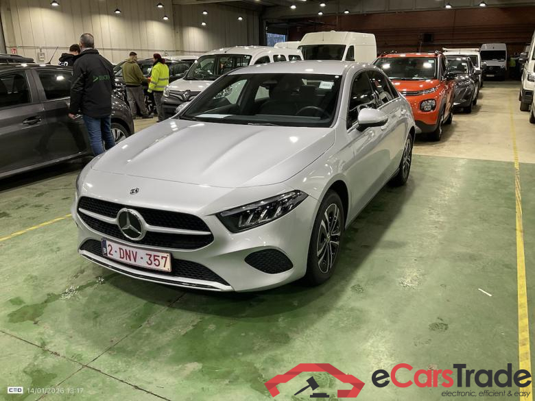 MERCEDES-BENZ A-CLASS LIMOUSINE 1.3 A 250 E BUSINESS SOLUTION DCT