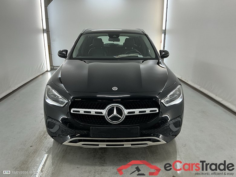 Mercedes GLA 180d Aut. Navi 1/2 Leather KeylessGo Klima PDC ... #2