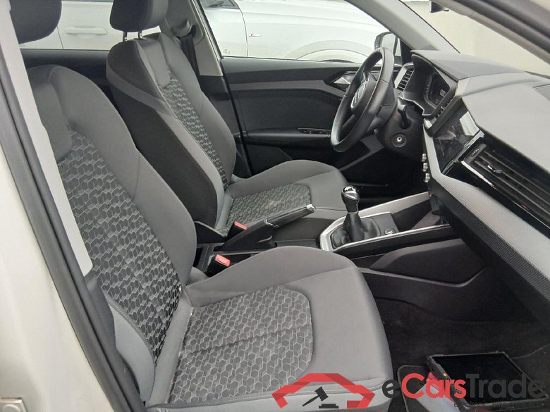 AUDI A1 / 2018 / 5P / berlina con portón citycarver 30 TFSI 81kW (110CV) #6