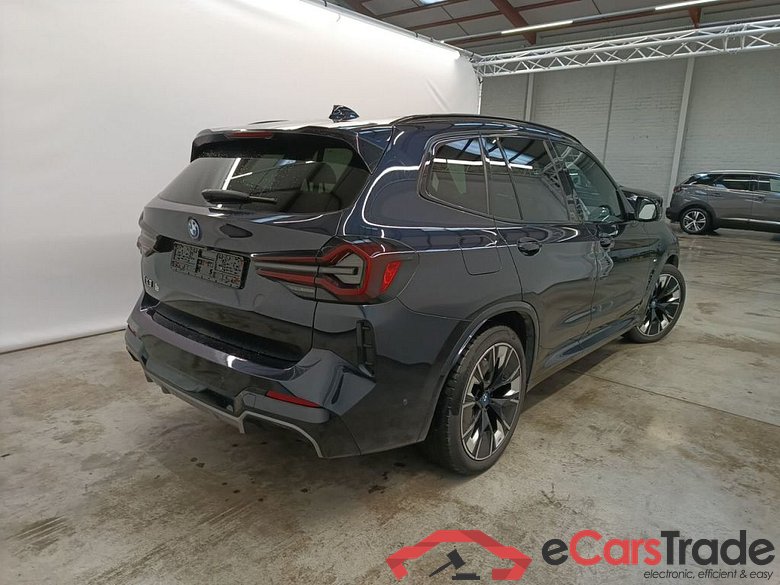 BMW IX3 - 2022 74 kWh 286 iX3 5d #2