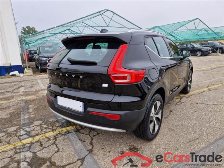VOLVO XC40 / 2021 / 5P / SUV T4 RECHARGE PLUG-IN AUTO CORE #2