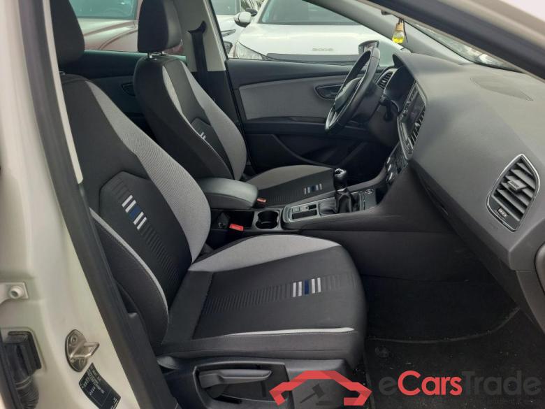 SEAT León / 2016 / 5P / berlina con portón 1.6 TDI 85kW S&S Style Visio Ed Nav (AC) #6