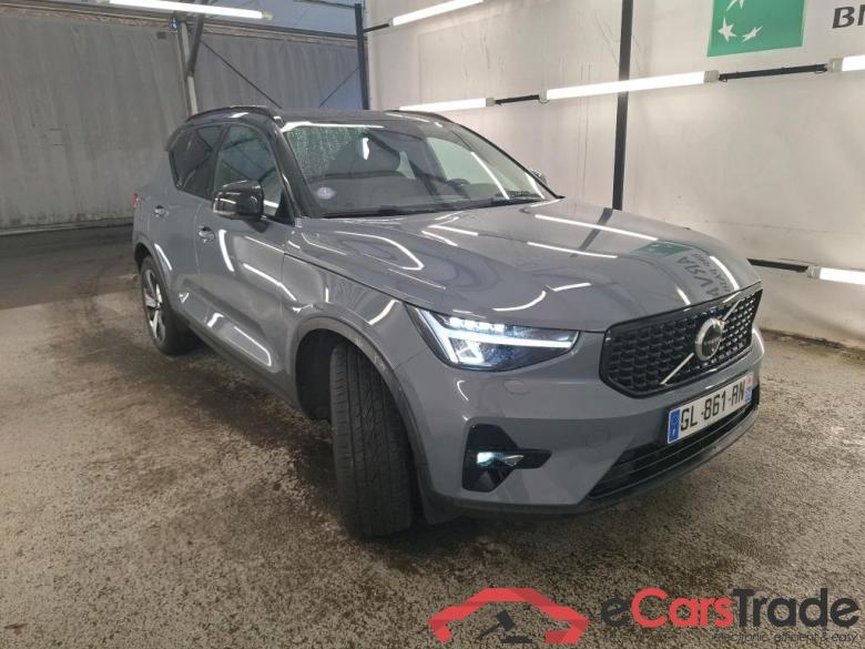 VOLVO XC40 / 2022 / 5P / SUV Recharge T5 262 DCT7 Ultimate #4