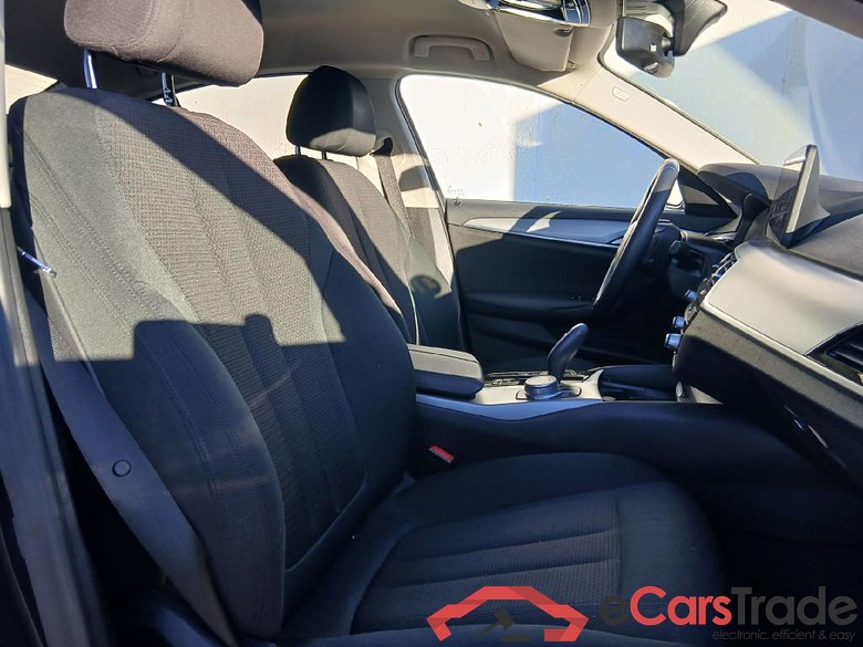 BMW Serie 5 / 2020 / 4P / sedán 520e #6