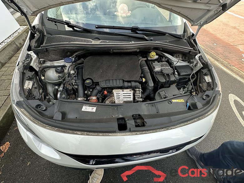 PEUGEOT 2008 1.2 PureTech GT Line S&S #6