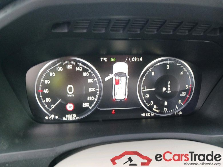 VOLVO XC90 / 2019 / 5P / todoterreno 2.0 B5 D AWD Momentum Pro Auto #4