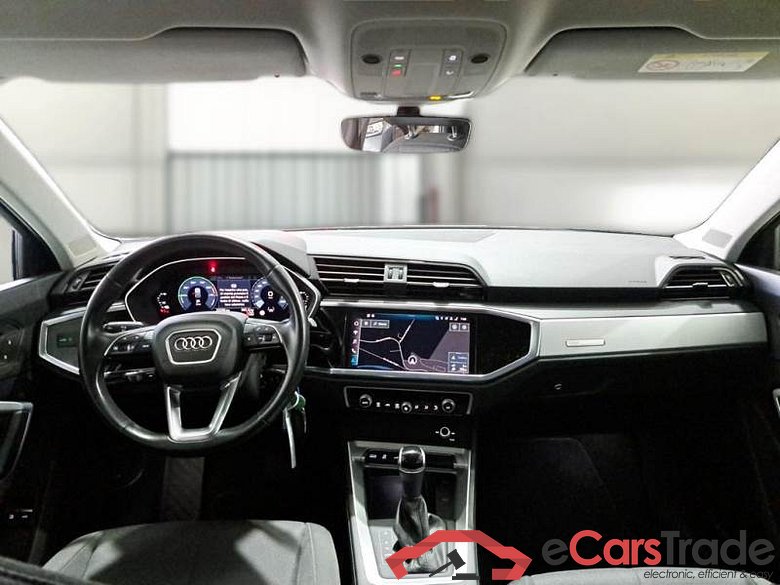AUDI Q3 / 2018 / 5P / SUV 45 TFSI E S TRONIC BUSINESS #3