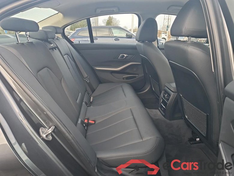 BMW 3-serie 2.0 318DA (110KW) BERLINE #6